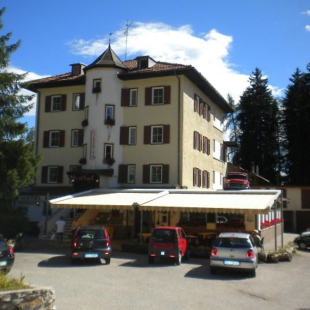 Hotel Roen Ruffre-Mendola Exteriér fotografie